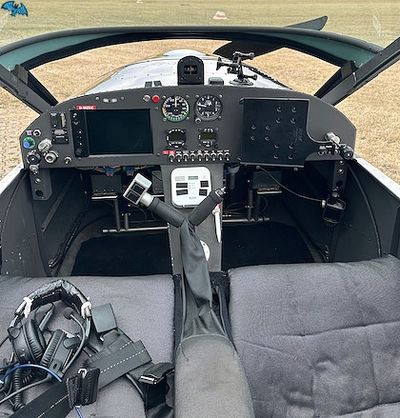 ROLAND Aircraft Z602 - Image 3
